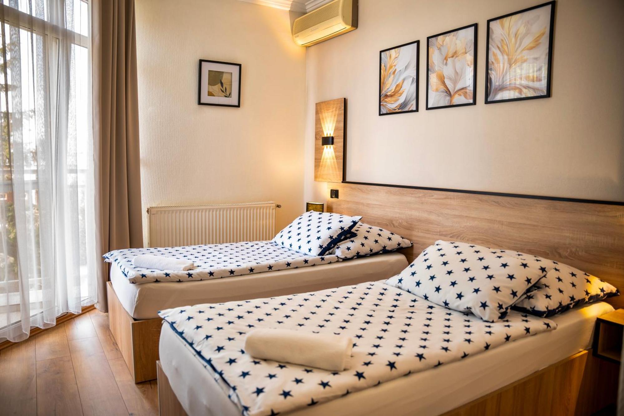 Hotel Bolero Gyor Luaran gambar