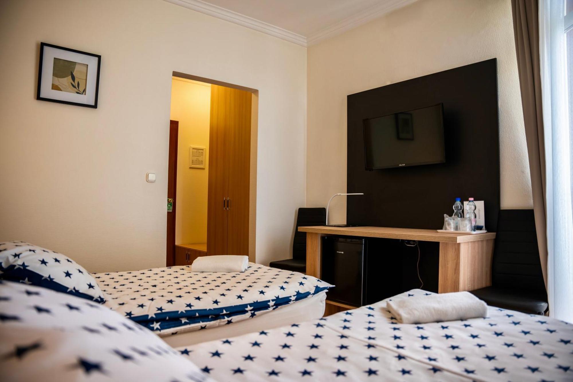 Hotel Bolero Gyor Luaran gambar